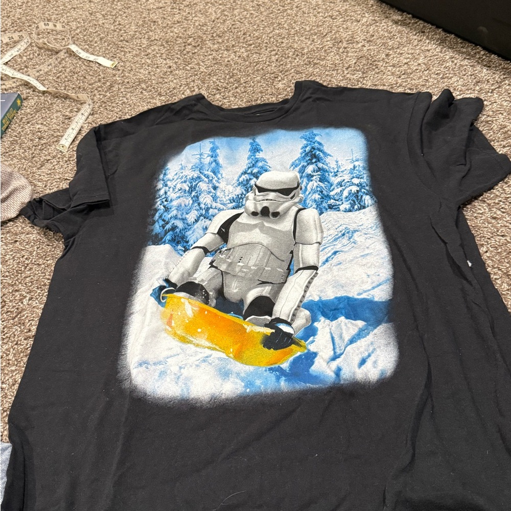 🥕 Black T-Shirt with Stormtrooper Snowboarding Graphic